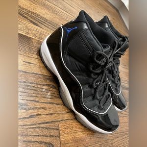 Jordan 11 space jam size 11